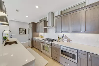 215 E Pleasant St #302, Oconomowoc, WI 53066 - Photo 5