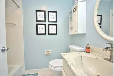 1190  Pilgrim Pkwy, Elm Grove, WI 53122 - Photo 11