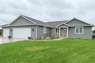 4801 Lincoln Wy, Sheboygan, WI 53083 - Photo 1