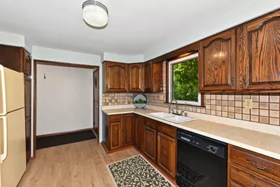 W188N9690  Orchard Dr, Germantown, WI 53022 - Photo 9