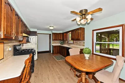 W188N9690  Orchard Dr, Germantown, WI 53022 - Photo 13