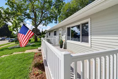 1224  Mackinac Ave, South Milwaukee, WI 53172 - Photo 3