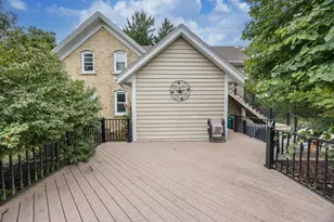 N84W20717 Menomonee Ave, Menomonee Falls, WI 53051 - Photo 9