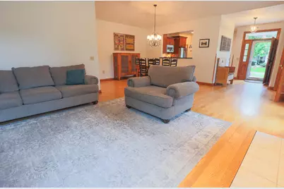 212  Thorngate Ct #8, Burlington, WI 53105 - Photo 9