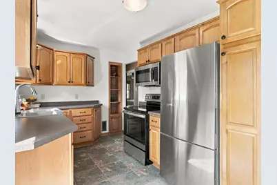 527  Schwartz St, Plymouth, WI 53073 - Photo 7