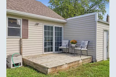 527  Schwartz St, Plymouth, WI 53073 - Photo 3