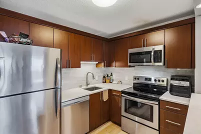 1660 N Prospect Ave #704, Milwaukee, WI 53202 - Photo 13