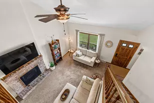 1566 Briarwood Ln, Hartford, WI 53027 - Photo 13