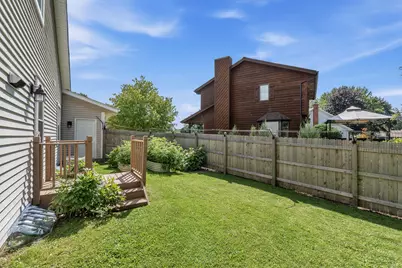 1566  Briarwood Ln, Hartford, WI 53027 - Photo 29