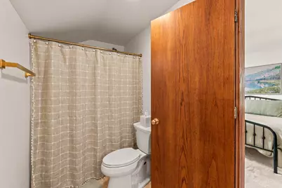 1566  Briarwood Ln, Hartford, WI 53027 - Photo 17