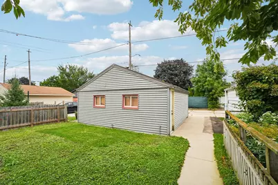 3760 S Kansas Ave, Milwaukee, WI 53207 - Photo 25