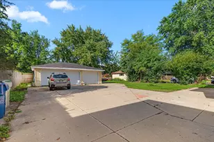 10773 W Appleton Ave, Milwaukee, WI 53225 - Photo 25