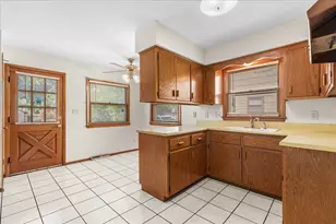 10773 W Appleton Ave, Milwaukee, WI 53225 - Photo 7