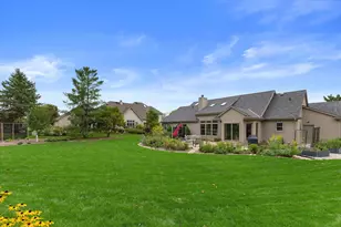 N74W16142 Stonewood Dr, Menomonee Falls, WI 53051 - Photo 35