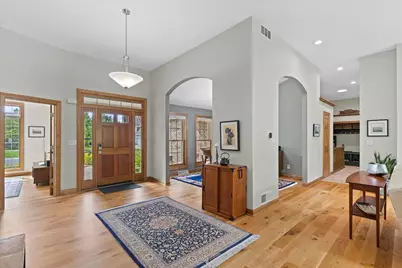N74W16142  Stonewood Dr, Menomonee Falls, WI 53051 - Photo 9