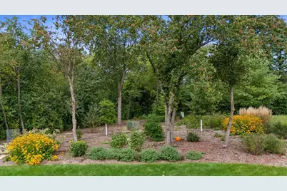 N74W16142  Stonewood Dr, Menomonee Falls, WI 53051 - Photo 39