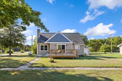 301  Michaels St, Cochrane, WI 54622 - Photo 3