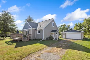 301 Michaels St, Cochrane, WI 54622 - Photo 5