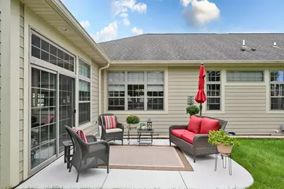 918  Foxland Pl #30, West Bend, WI 53095 - Photo 33