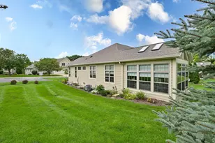 918 Foxland Pl, West Bend, WI 53095 - Photo 31