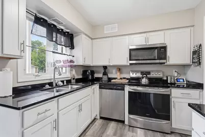 5800 W Vienna Ave, Milwaukee, WI 53216 - Photo 23