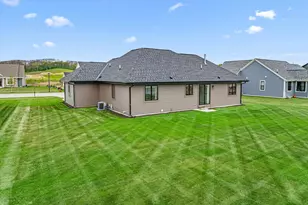 1564 Fairwinds Blvd, Mukwonago, WI 53149 - Photo 29