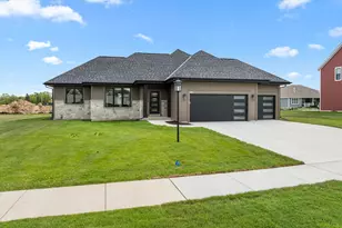 1564 Fairwinds Blvd, Mukwonago, WI 53149 - Photo 1