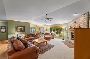 506 E Rossman St, Hartford, WI 53027 - Photo 5