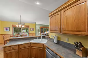 506 E Rossman St, Hartford, WI 53027 - Photo 13