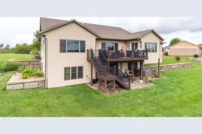 W3816  Highland Dr, Greenfield, WI 54601 - Photo 5