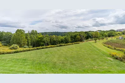 W3816  Highland Dr, Greenfield, WI 54601 - Photo 13
