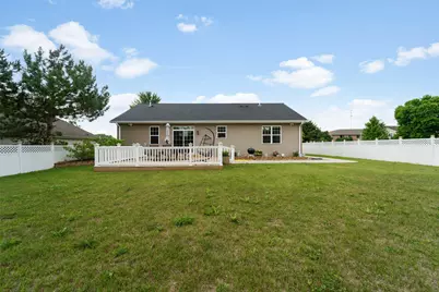 9022 W Stuth Ave, West Allis, WI 53227 - Photo 23