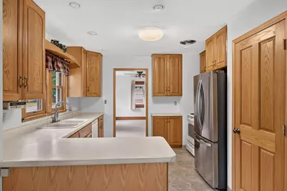 2202  Winnebago St, La Crosse, WI 54601 - Photo 7