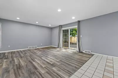 6411  Sheridan Rd, Kenosha, WI 53143 - Photo 7