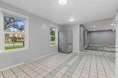 6411  Sheridan Rd, Kenosha, WI 53143 - Photo 9