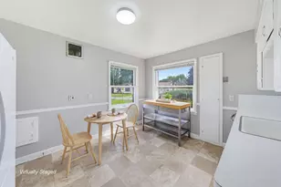 325 E Gauer Cir, Milwaukee, WI 53207 - Photo 9