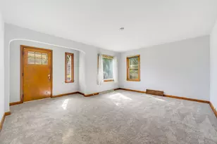 325 E Gauer Cir, Milwaukee, WI 53207 - Photo 5
