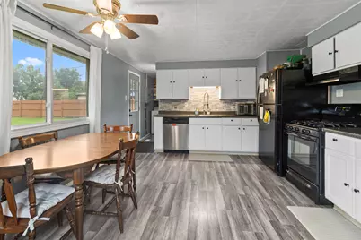 1126 E Wisconsin St, Delavan, WI 53115 - Photo 9