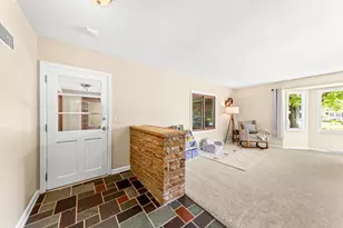 7115 N Seneca Ave, Glendale, WI 53217 - Photo 39