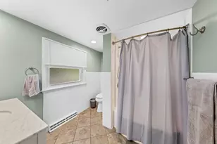 7115 N Seneca Ave, Glendale, WI 53217 - Photo 9