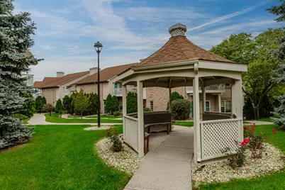 11200 W Gilbert Ave #D, Wauwatosa, WI 53226 - Photo 23