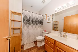 11200 W Gilbert Ave, Wauwatosa, WI 53226 - Photo 17