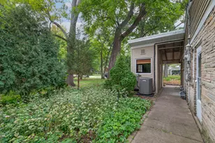 2417 N 117th St, Wauwatosa, WI 53226 - Photo 29