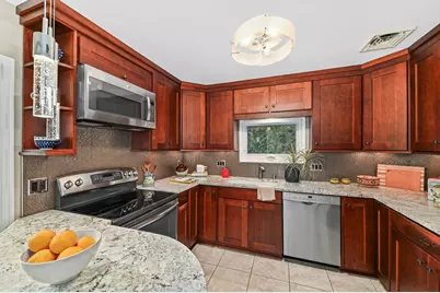 2417 N 117th St, Wauwatosa, WI 53226 - Photo 9