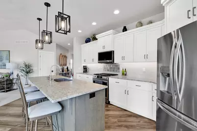 S54W25469  Pebble Brook Ct, Waukesha, WI 53189 - Photo 17