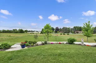 S54W25469 Pebble Brook Ct, Waukesha, WI 53189 - Photo 33
