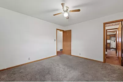 6430 N 48th Ct, Milwaukee, WI 53223 - Photo 5