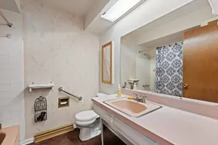 6430 N 48th Ct, Milwaukee, WI 53223 - Photo 7