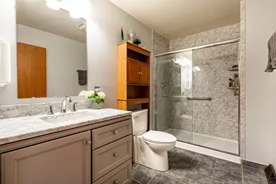 201 N 36th St, Milwaukee, WI 53208 - Photo 9