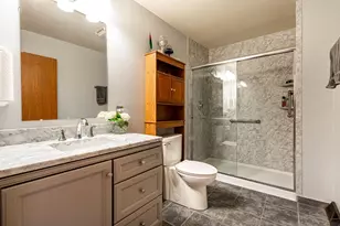 201 N 36th St, Milwaukee, WI 53208 - Photo 9